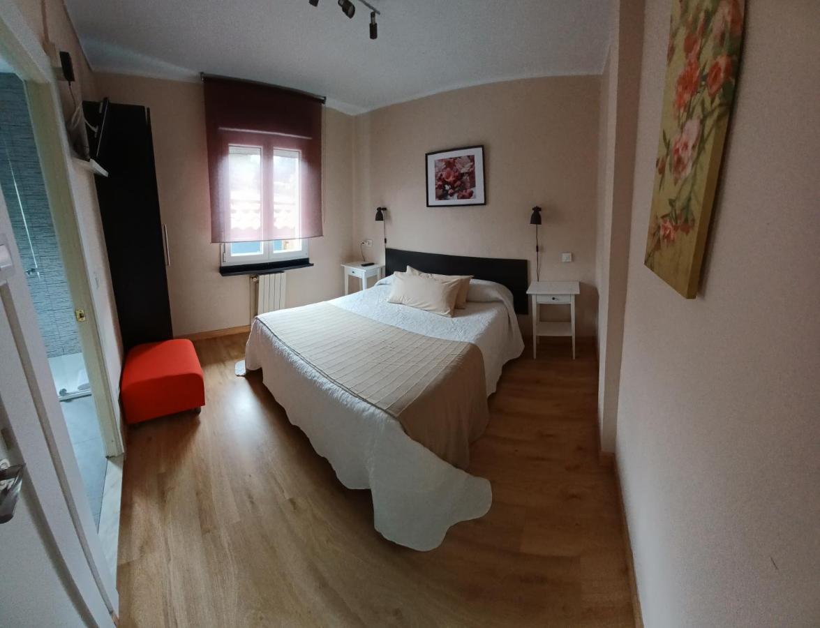Hotel Sebrenu Sebreño エクステリア 写真