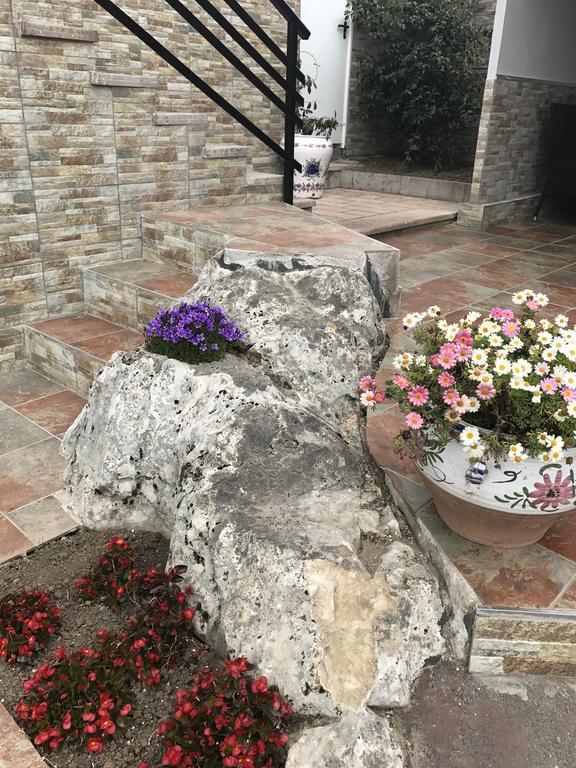 Hotel Sebrenu Sebreño エクステリア 写真